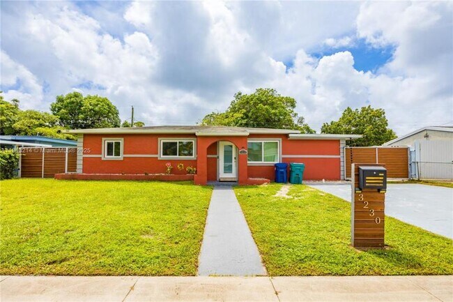 Building Photo - 3 bedroom in Miami gardens FL 33056 Rental