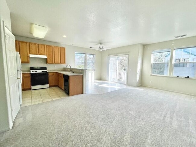 Photo - Great 2 bed, 2 bath, 2-story end-unit Condo in Rincon Valley!