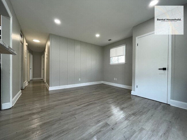 Building Photo - Adorable 3 Bedroom Ranch