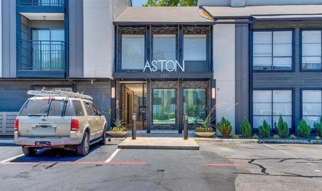 Photo - 2800 Douglas Ave Unit 220