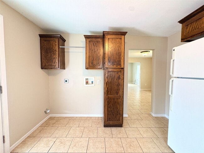 Building Photo - 2505 Avenue E Rental