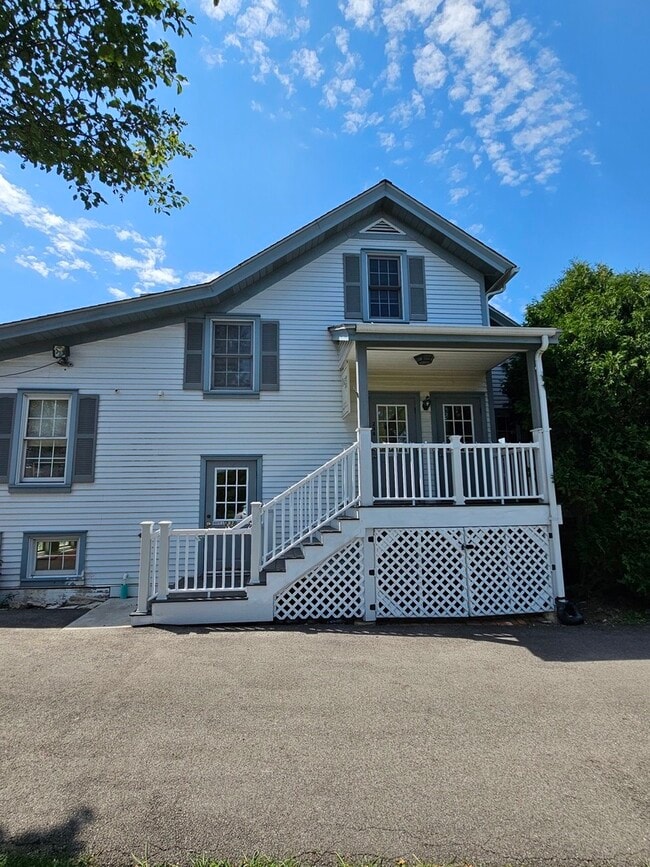 Building Photo - 236 Robert Parker Coffin Rd Unit 236