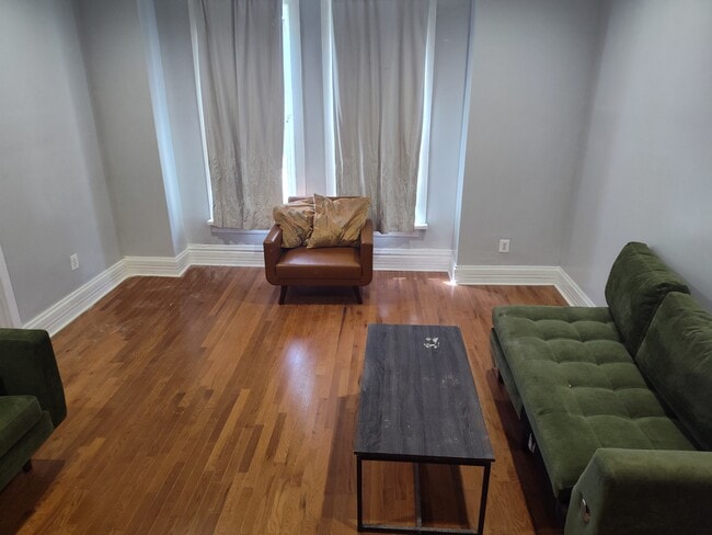 Building Photo - 4557 S Wabash Ave Unit 2
