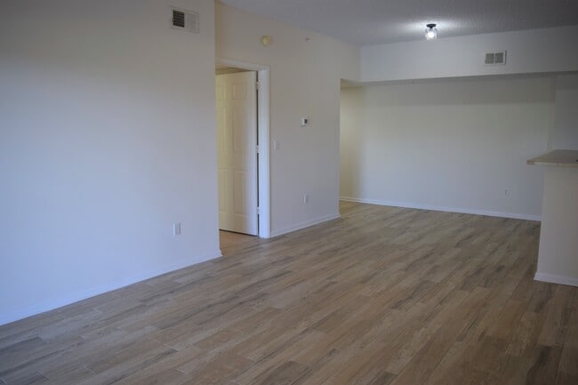 Photo - 1830 Florida Club Cir Unit 4304