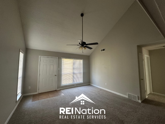 Photo - 3BR/1.5BA Memphis Rental with Soaring Ceilings & Functional Galley Kitchen
