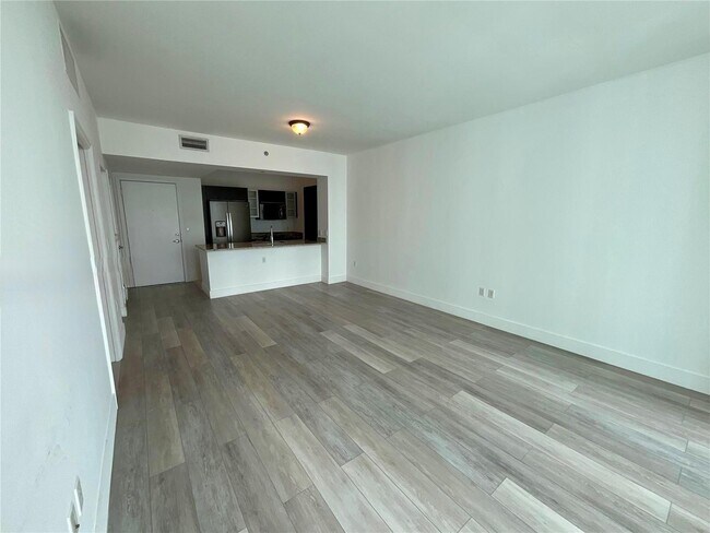 Photo - 950 Brickell Bay Dr Unit 3103
