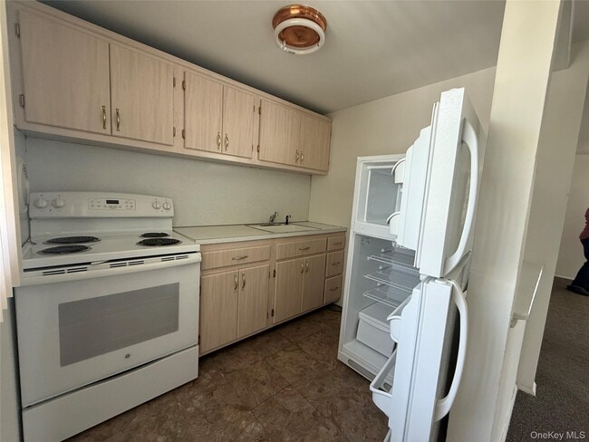 Photo - 31 Lenox Ave