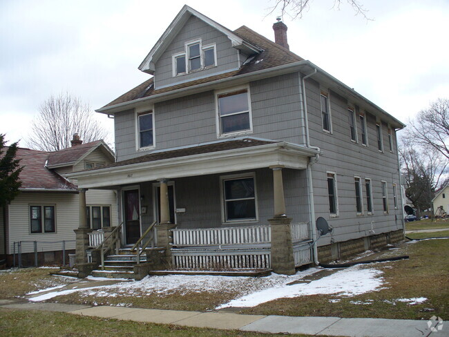 Building Photo - 1617 12th Ave Unit upper Rental