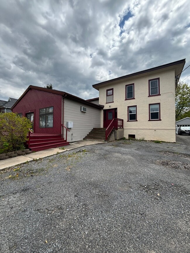 Photo - 86 E North St Unit #1