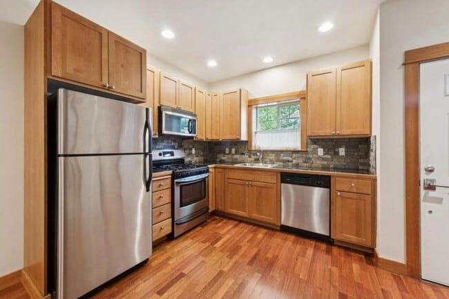 Photo - 2 bedroom in Seattle WA 98122