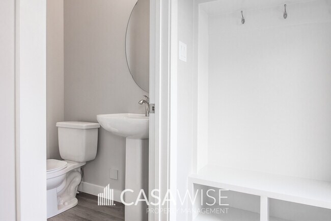 Photo - 7813 Yorke Rd