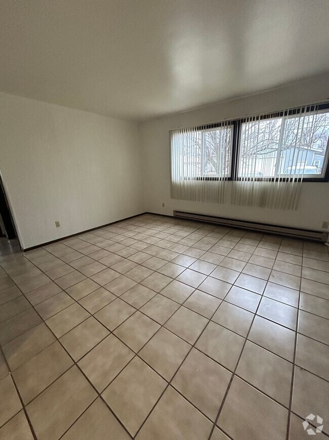 Building Photo - 2 Bedroom Apartment on French Island Unit 49