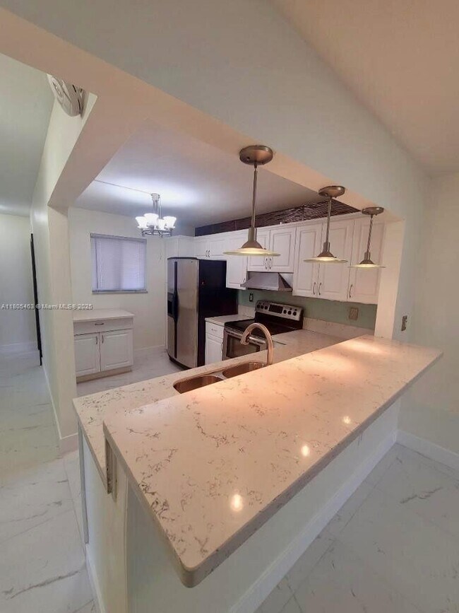 Photo - 7480 NW 17th St Unidad 210