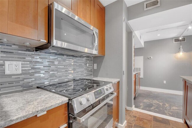 Photo - 3034 Parkway Blvd Unit 102