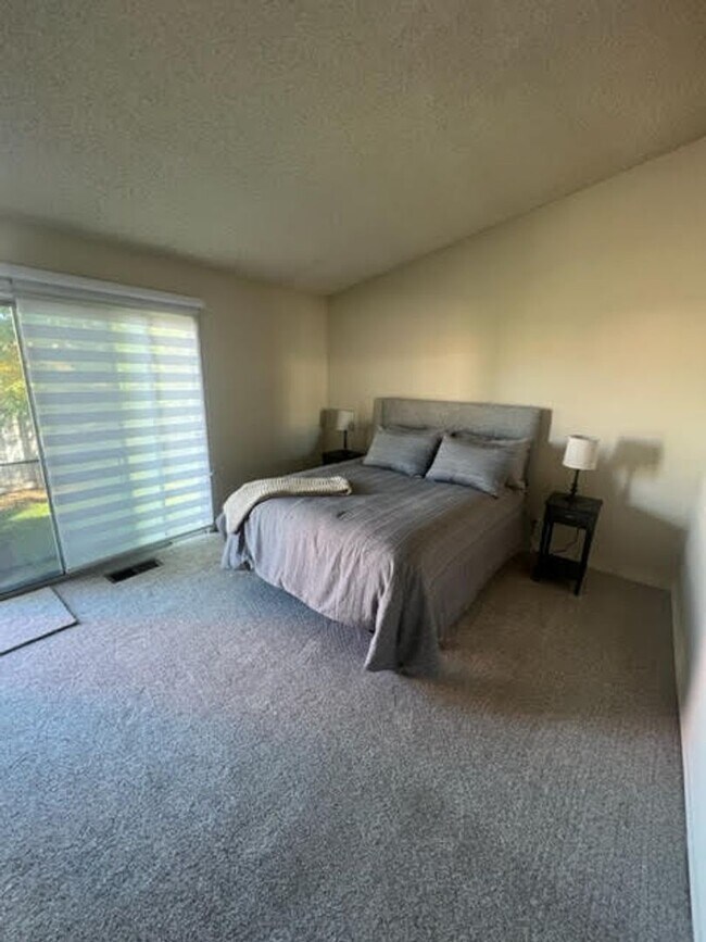 Clean Executive Rental Available Now For Rent in Reno, NV