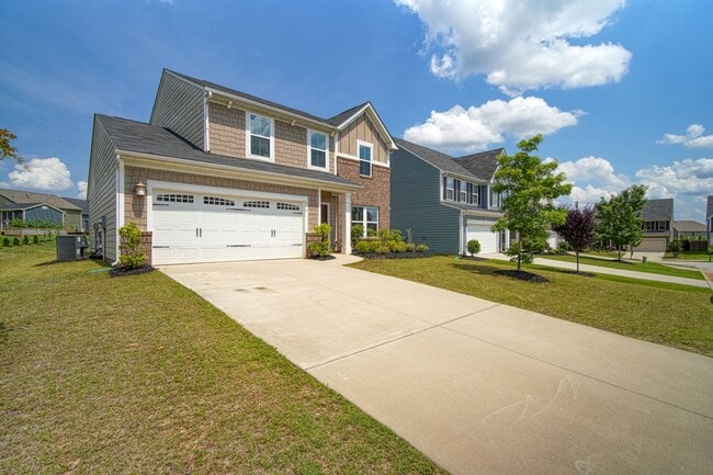 Photo - Beautiful 3 bedroom 2.5 bathroom ready for you to call home!
