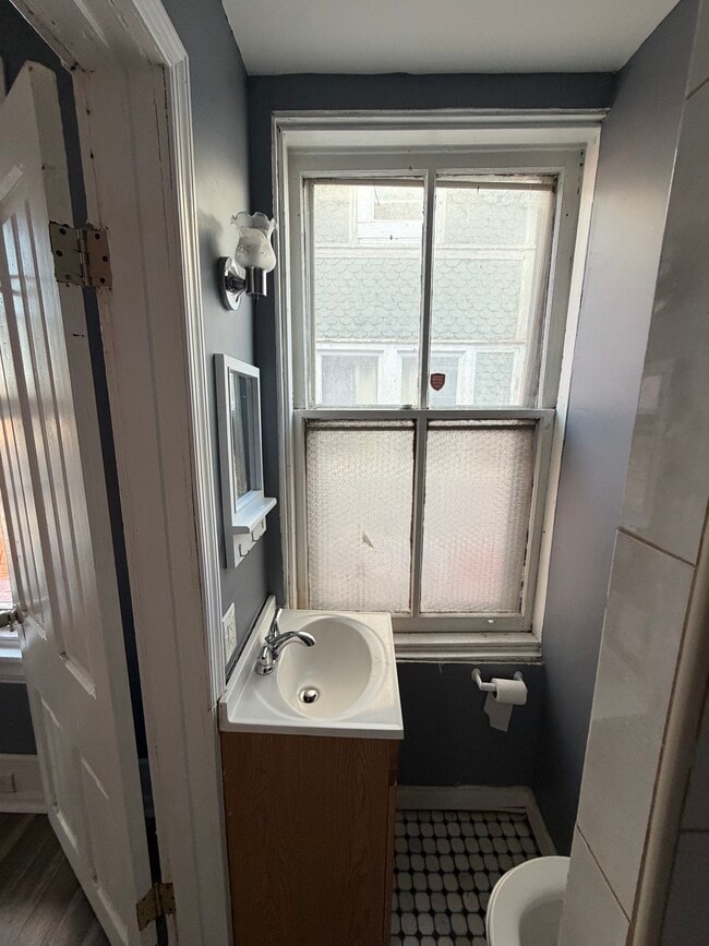 Photo - Woodward Apts Unit 413-3