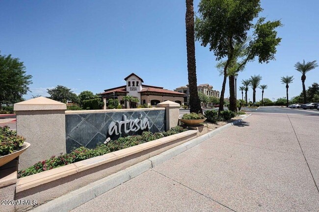 Building Photo - 7291 N Scottsdale Rd Unit 3001