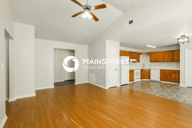 3 Bedroom Pet-Friendly Home in Louisville, KY with Main Street Renewal