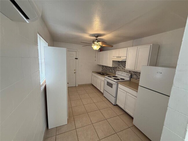 Photo - 1715 1/2 Martin Luther King Jr Blvd