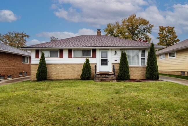 Building Photo - 15517 Shirley Ave