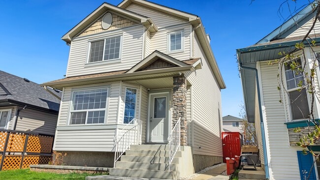 Photo - 171 Taravista St NE