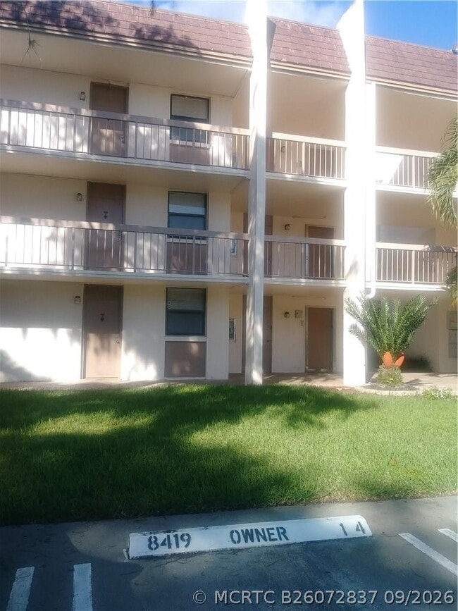 Building Photo - 8419 Forest Hills Dr Unit 105