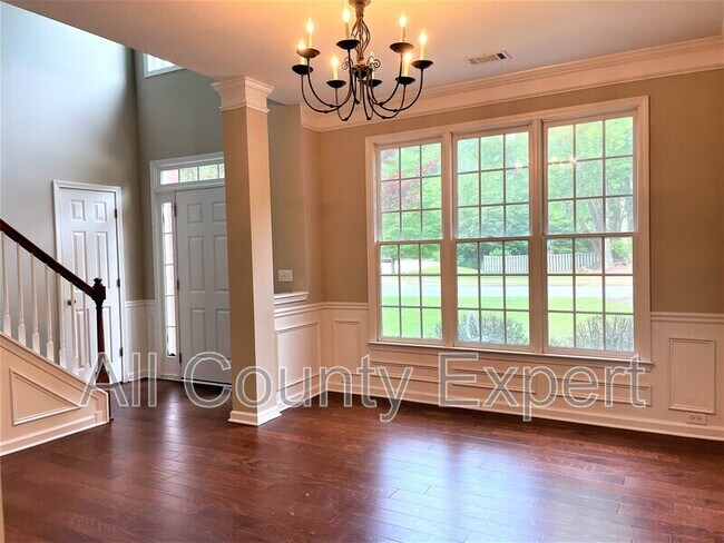 Photo - 3045 Springfield Ct