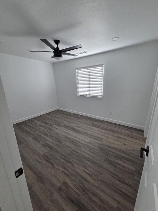 Photo - 5143 N Desert Ln
