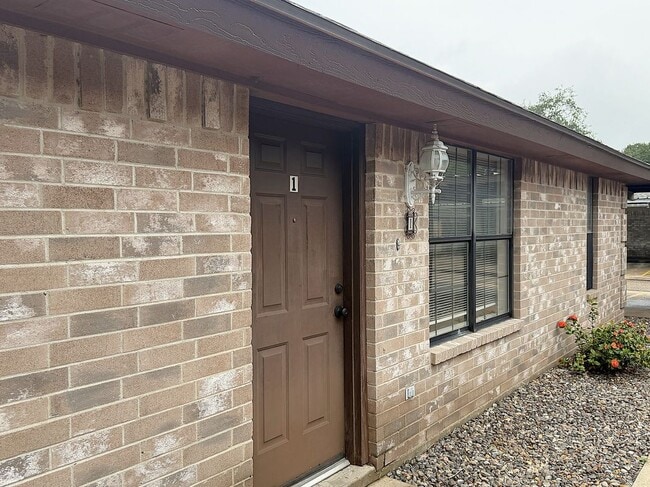 Photo - 716 Mynah Ave Unit 1