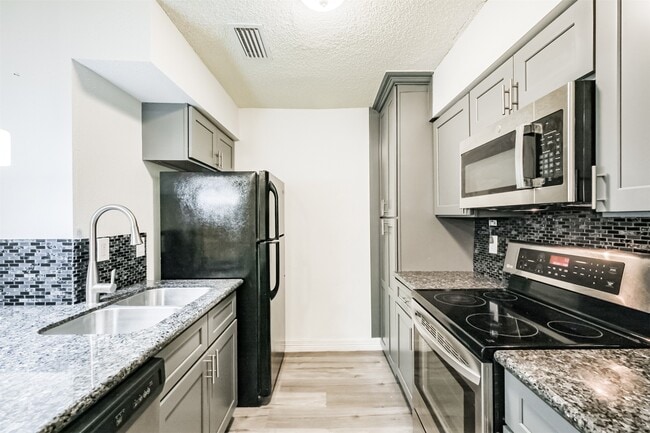 Photo - 3100 Jeanetta St Unidad 1305