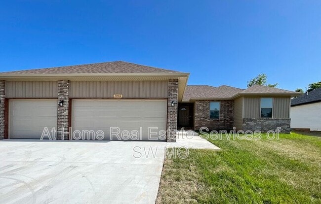 Building Photo - 3862 W Linwood St