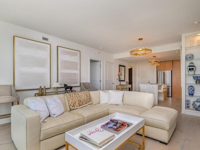 Photo - 8220 Crestwood Heights Dr