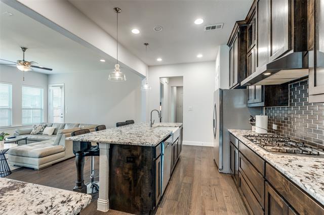 Photo - 814 Davids Way