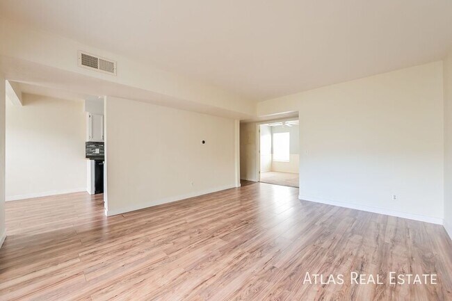 Photo - 7665 E Eastman Ave House