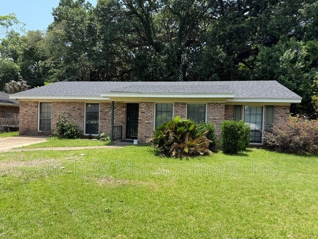 Photo - 702 Ynestra Dr House