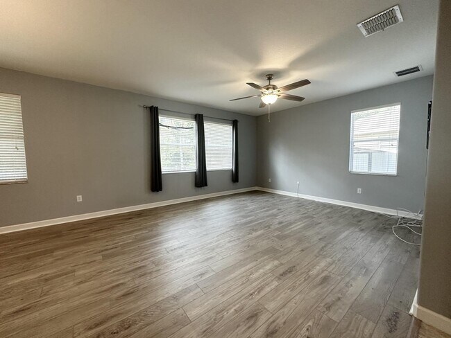 Photo - "Spacious 5-Bedroom Retreat with Scenic Views in The Verandahs!"