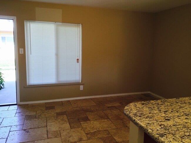 Photo - Imperial Beach Living at its Best! Unidad 135