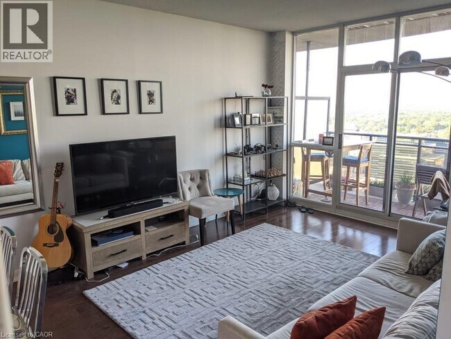 Photo - 33 Sheppard Ave E Unité 3101