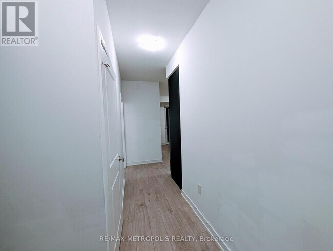 Photo - 8 Nahani Way Unité 3403