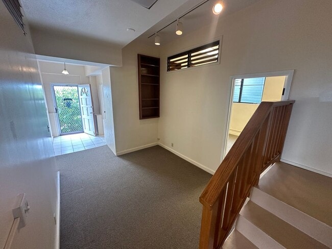 Building Photo - Charming Wilhelmina Rise Home with Stunnin...