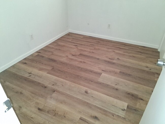 Photo - 605 N 5th Ave