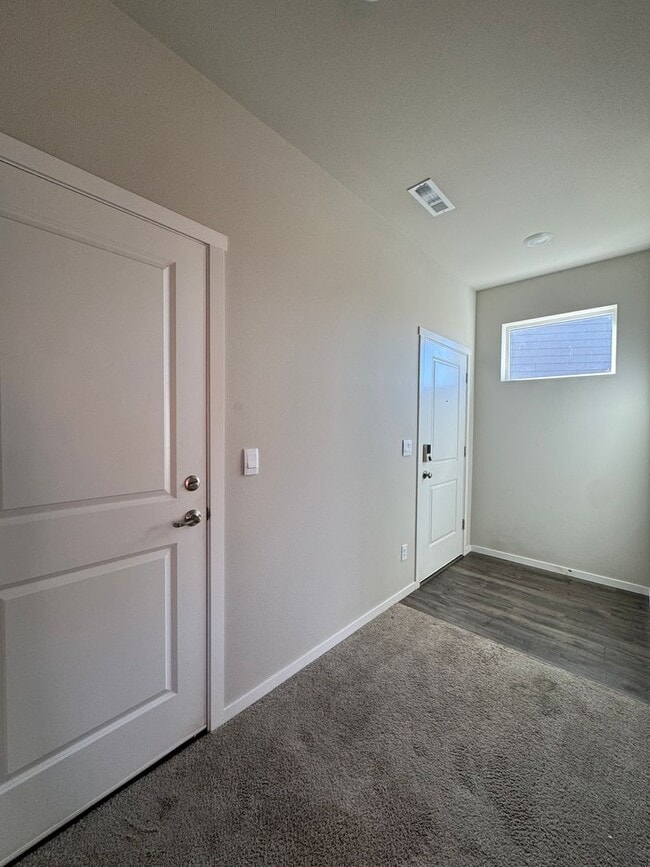 Photo - Pet-Friendly 3 Bed Home on Cul-de-Sac
