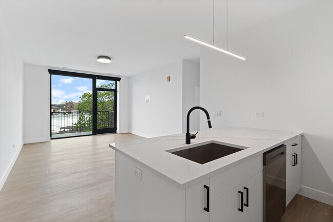 Photo - 3140 N Clybourn Ave