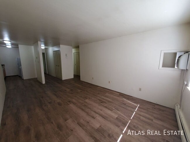 Building Photo - 207 Mathews St Unit 17