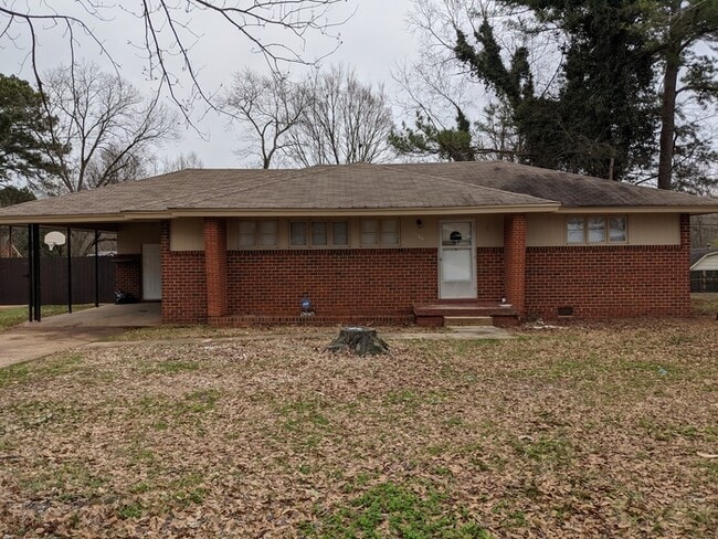 Photo - 3706 Lakewood Dr NW