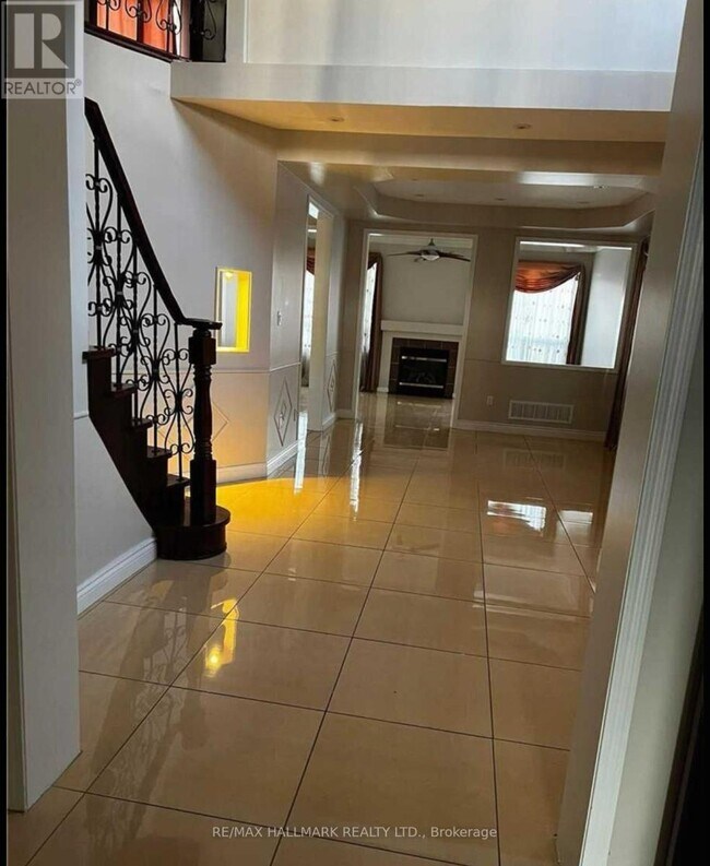 Photo - 5923 Sidmouth St