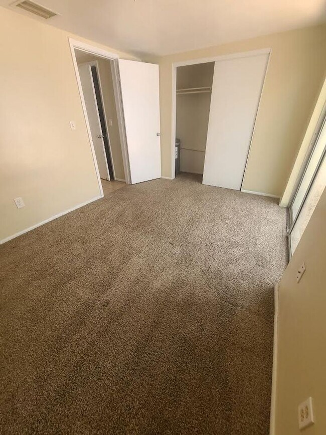 Photo - Arthur Avenue 6039-6043 Unit 6041