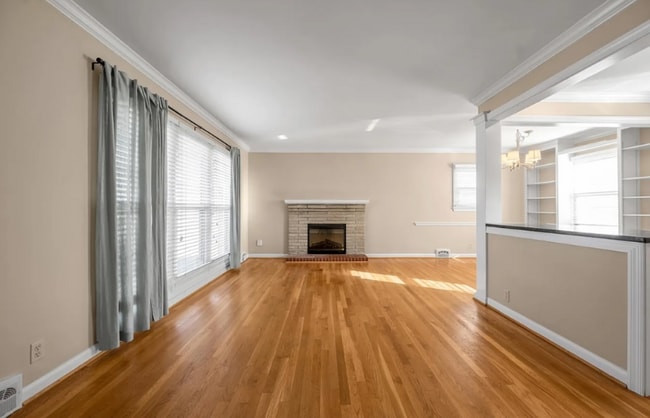 Photo - 2014 Rainbow Rd