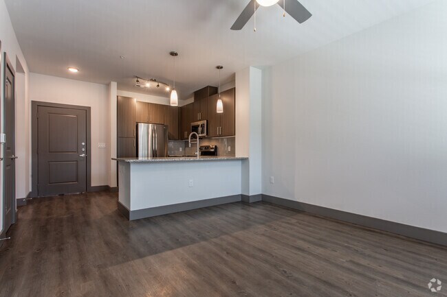1 BR, 1 BA - 705 SF - A2